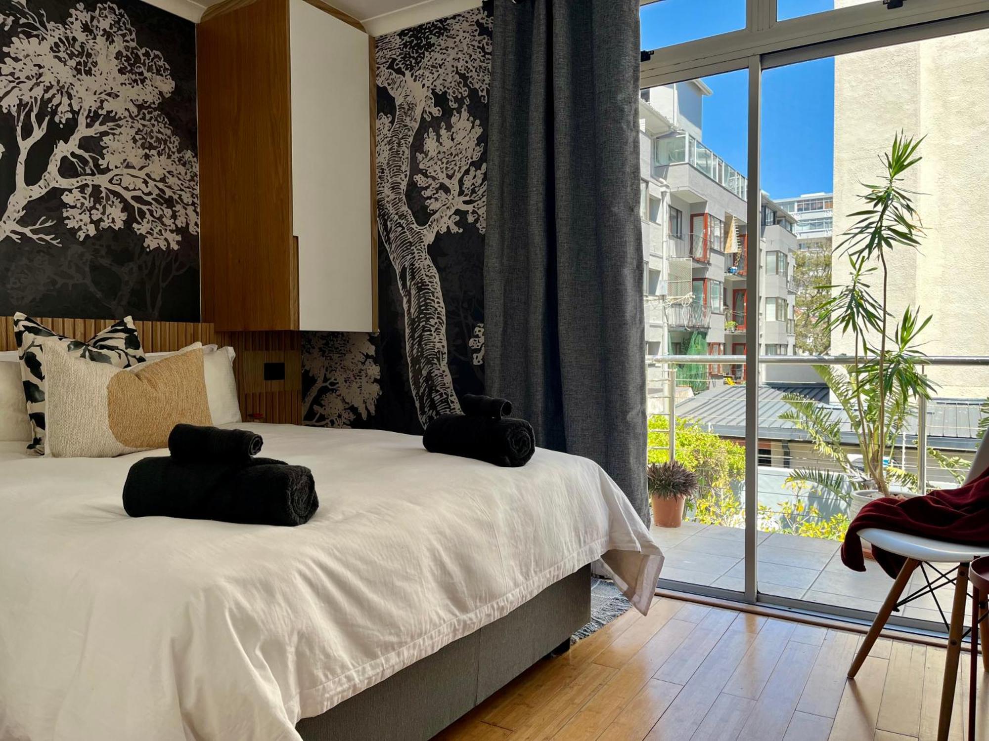 Family-sized Gem Near Apartment